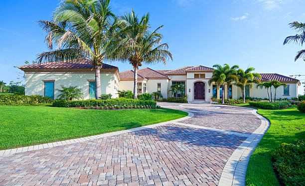 Best Commercial Driveway Pavers  in East Grand Forks, MN